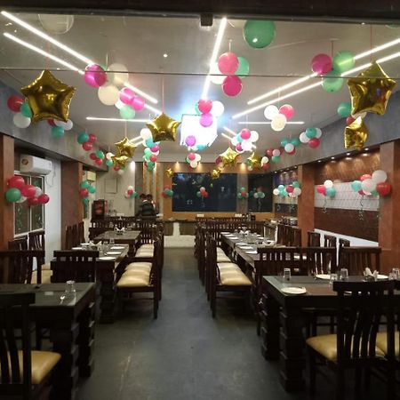 Hotel Grand Surya Kodarma Ngoại thất bức ảnh